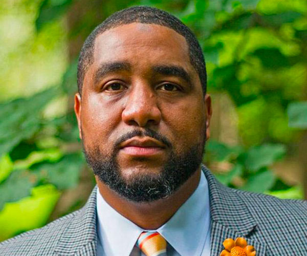 Dr. Jelani Favors