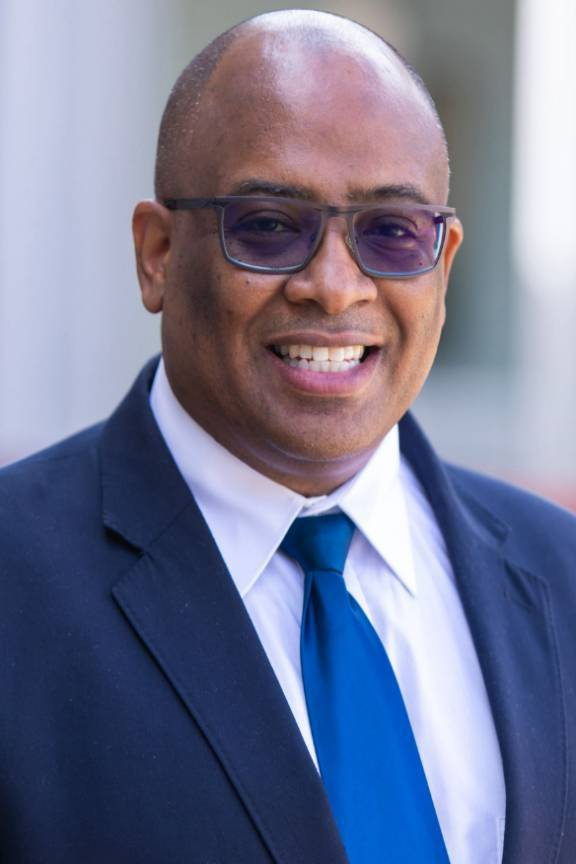 Everod Davis Headshot