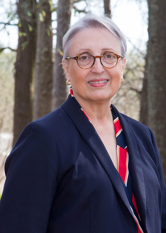 Deborah Gritzmacher's headshot