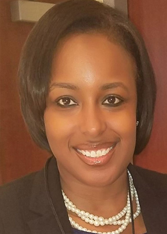 Elicia Collins headshot