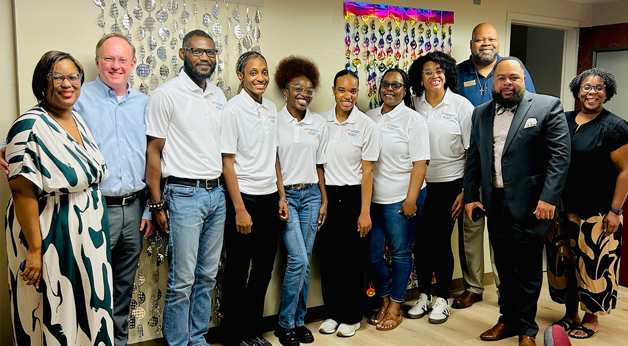 peer-wellness-education-program-group-photo