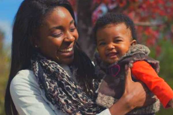 college mom with child